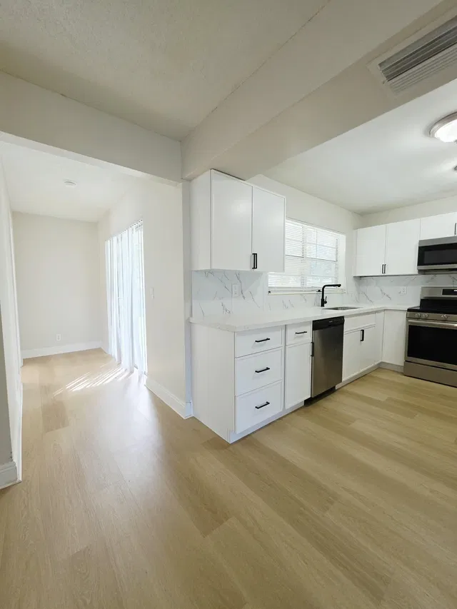 Residence photo 5