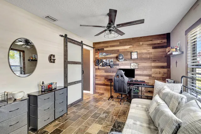 Residence photo 21