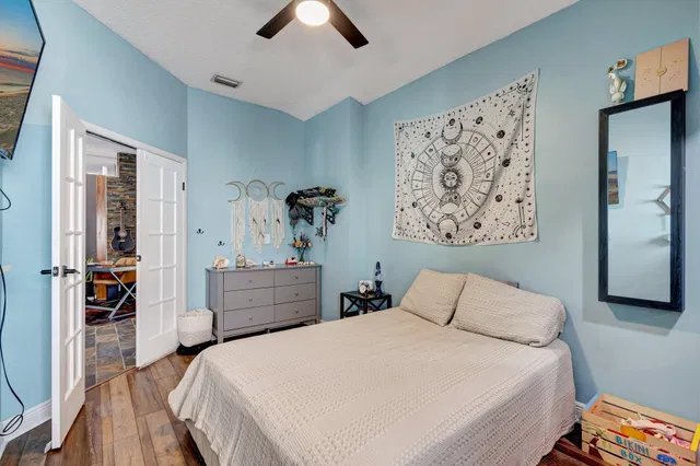 Residence photo 25