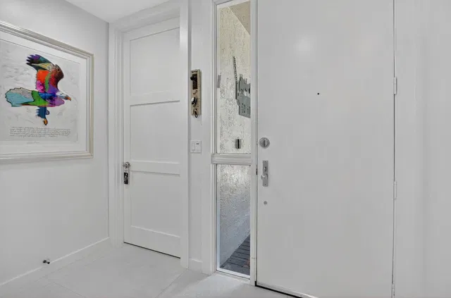 Unit 104 photo 4