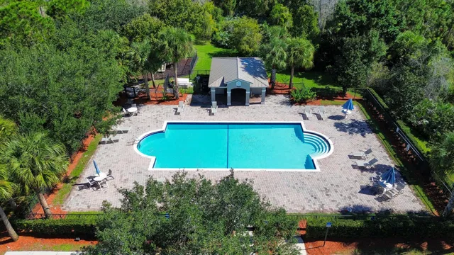 Residence photo 2