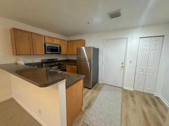 Residence photo 8