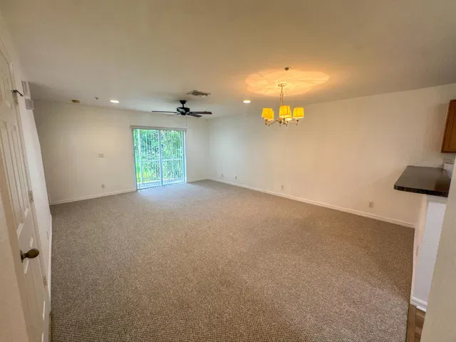 Residence photo 10