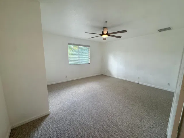Residence photo 20