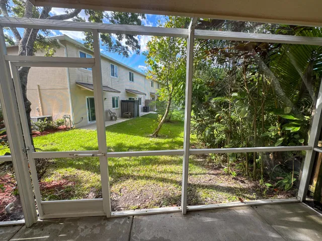 Residence photo 29