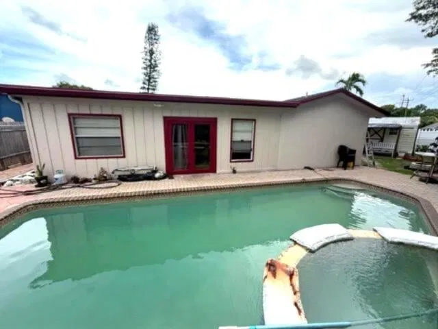 Residence photo 2