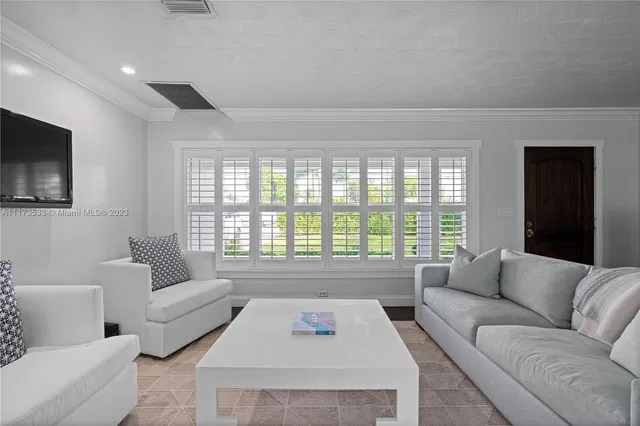Residence photo 5