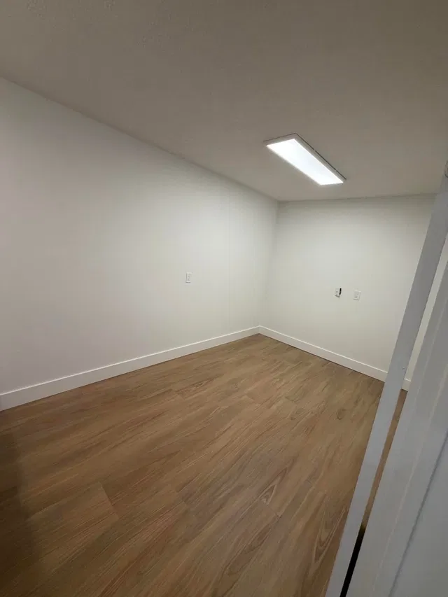 Unit 406 photo 6