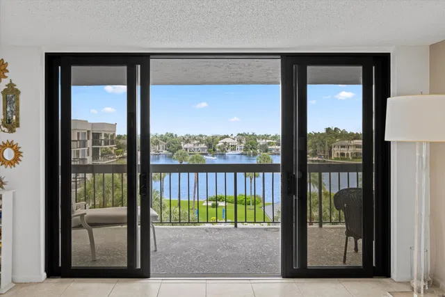 Downtown Delray Beach Unit PH-5 photo 23