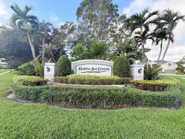 Residence photo 2