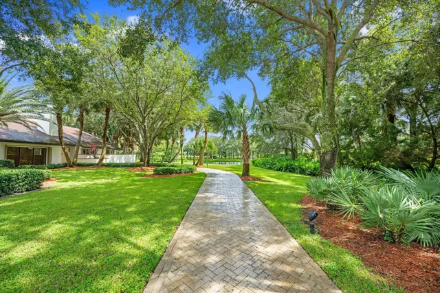 Palm Beach Point East Residence photo 8