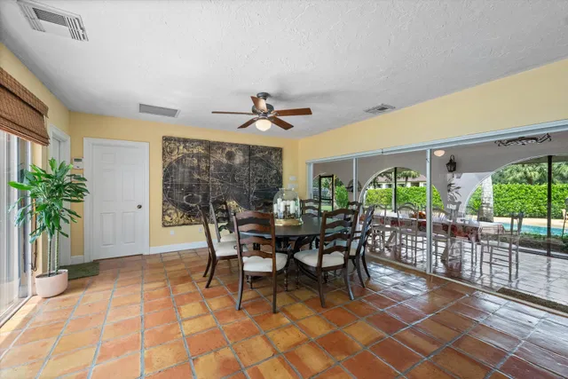 Palm Beach Point East Residence photo 21