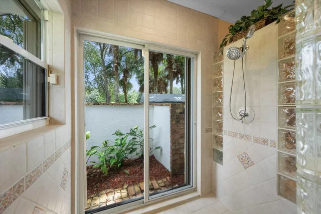 Palm Beach Point East Residence photo 27