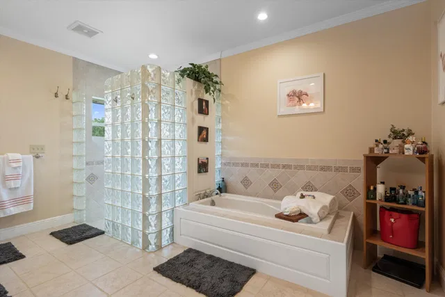 Palm Beach Point East Residence photo 28
