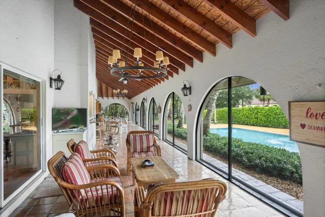 Palm Beach Point East Residence photo 38