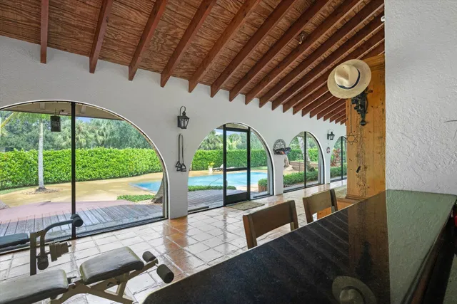 Palm Beach Point East Residence photo 41