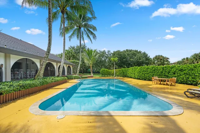 Palm Beach Point East Residence photo 46