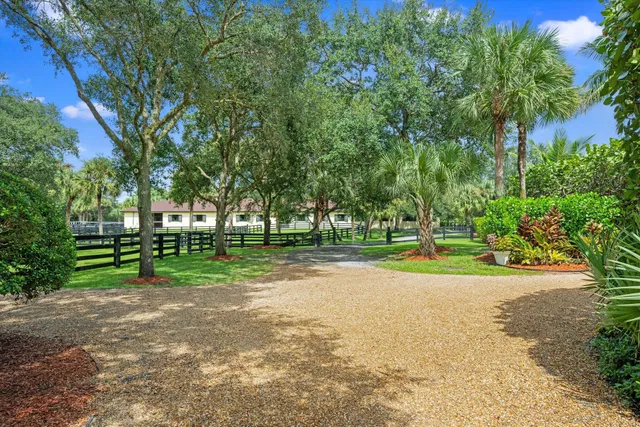 Palm Beach Point East Residence photo 51