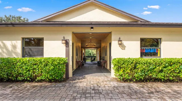 Palm Beach Point East Residence photo 53