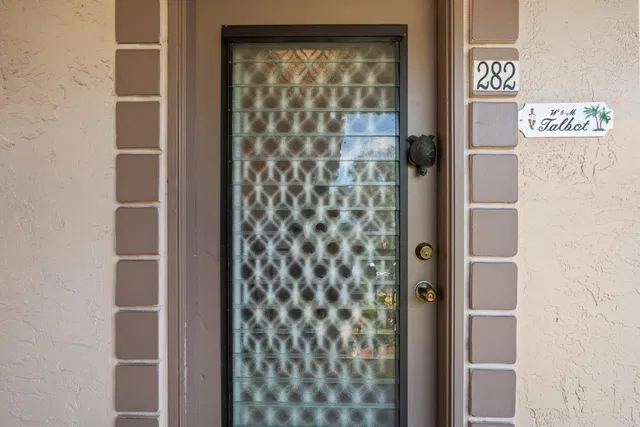 Unit 282 photo 7