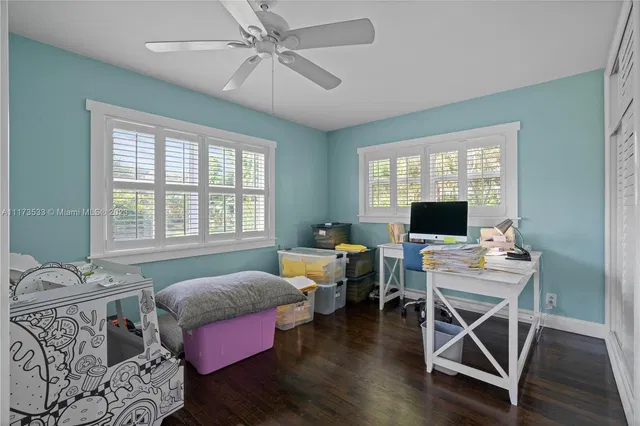  Residence photo 42
