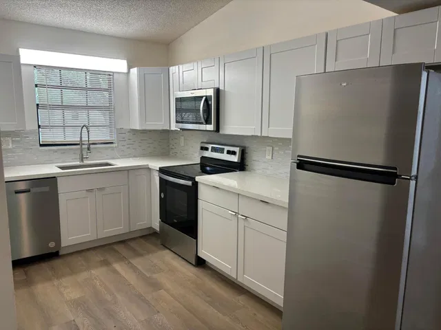 Unit O229 photo 3