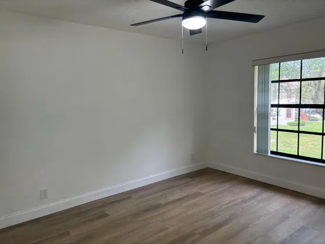 Unit O229 photo 12
