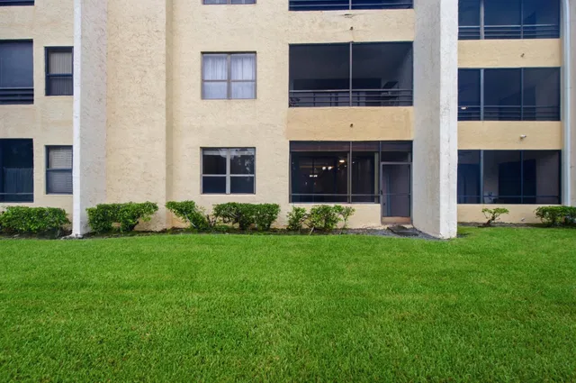  Unit 107 photo 22
