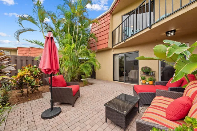 Residence photo 3
