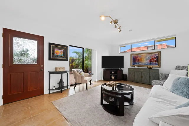 Residence photo 6