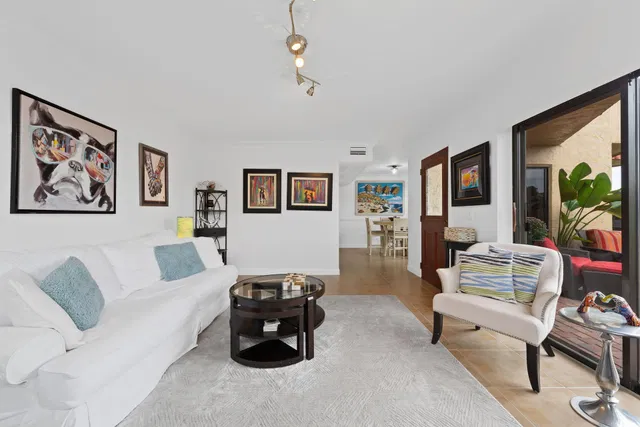 Residence photo 7