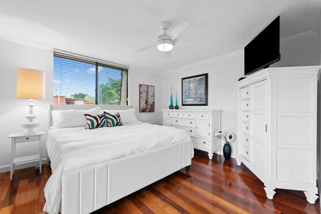 Residence photo 15