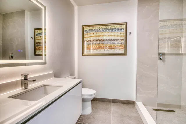 Nautilus 220 Unit 813 photo 25