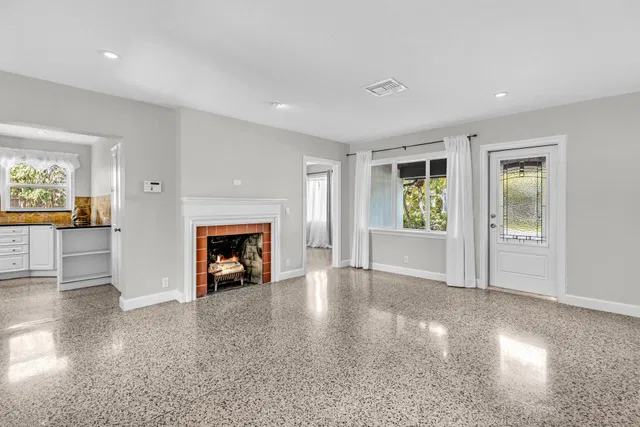 SoSo West Palm Beach Residence photo 5