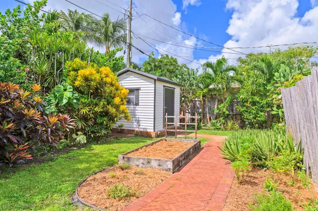 SoSo West Palm Beach Residence photo 26