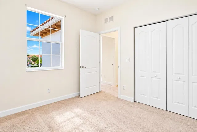 Residence photo 20