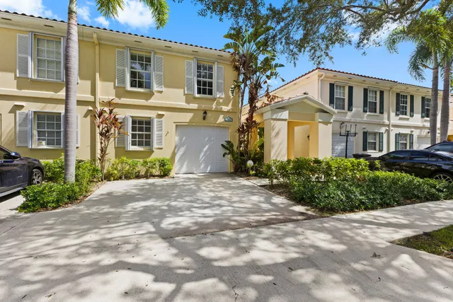 Residence photo 2