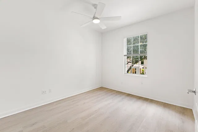 Residence photo 57