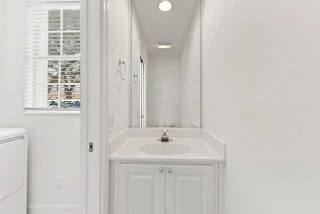 Residence photo 61