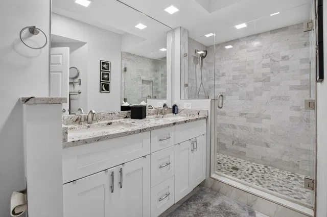 Unit 109 photo 24
