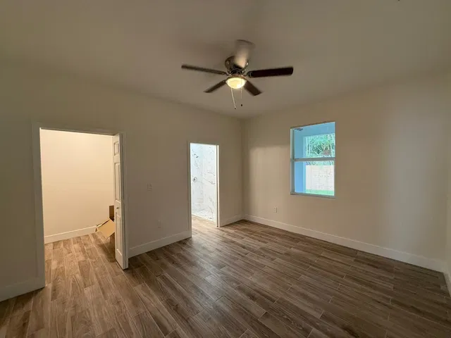 Residence photo 11
