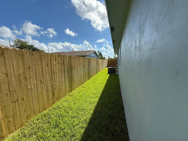 Residence photo 14
