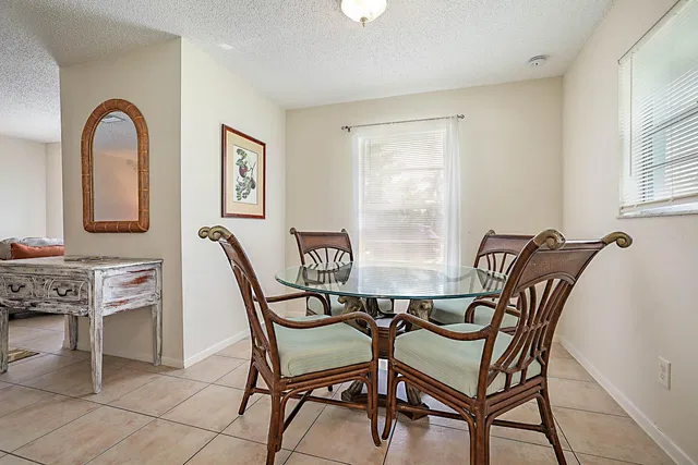 Residence photo 8