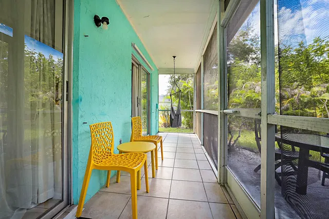 Residence photo 22