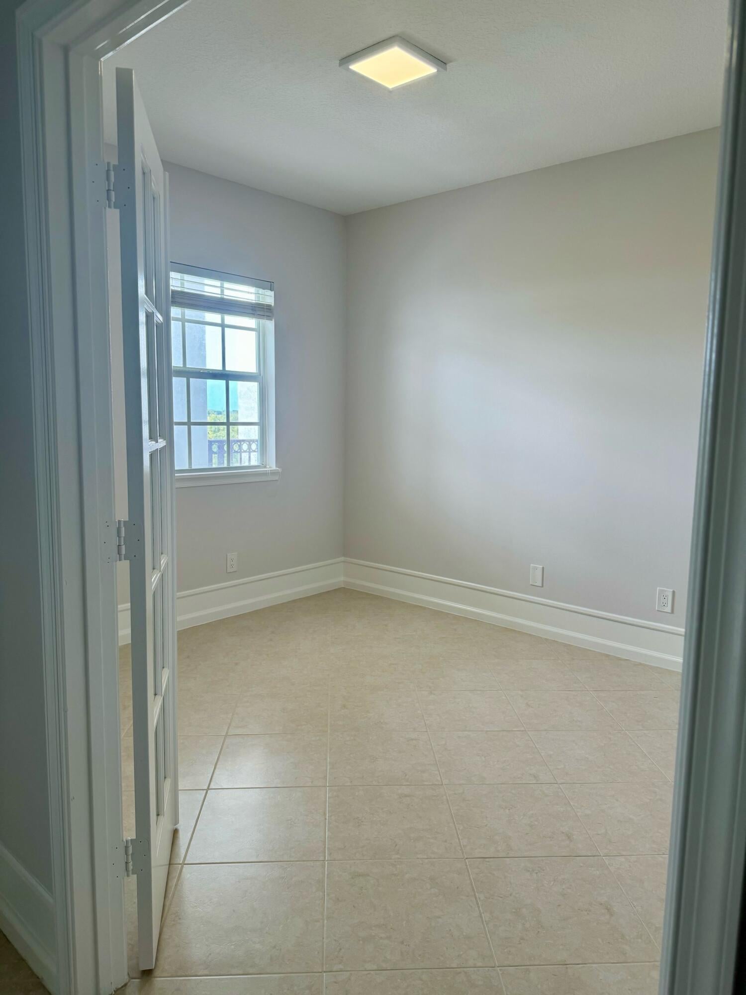 Unit 65 photo 14