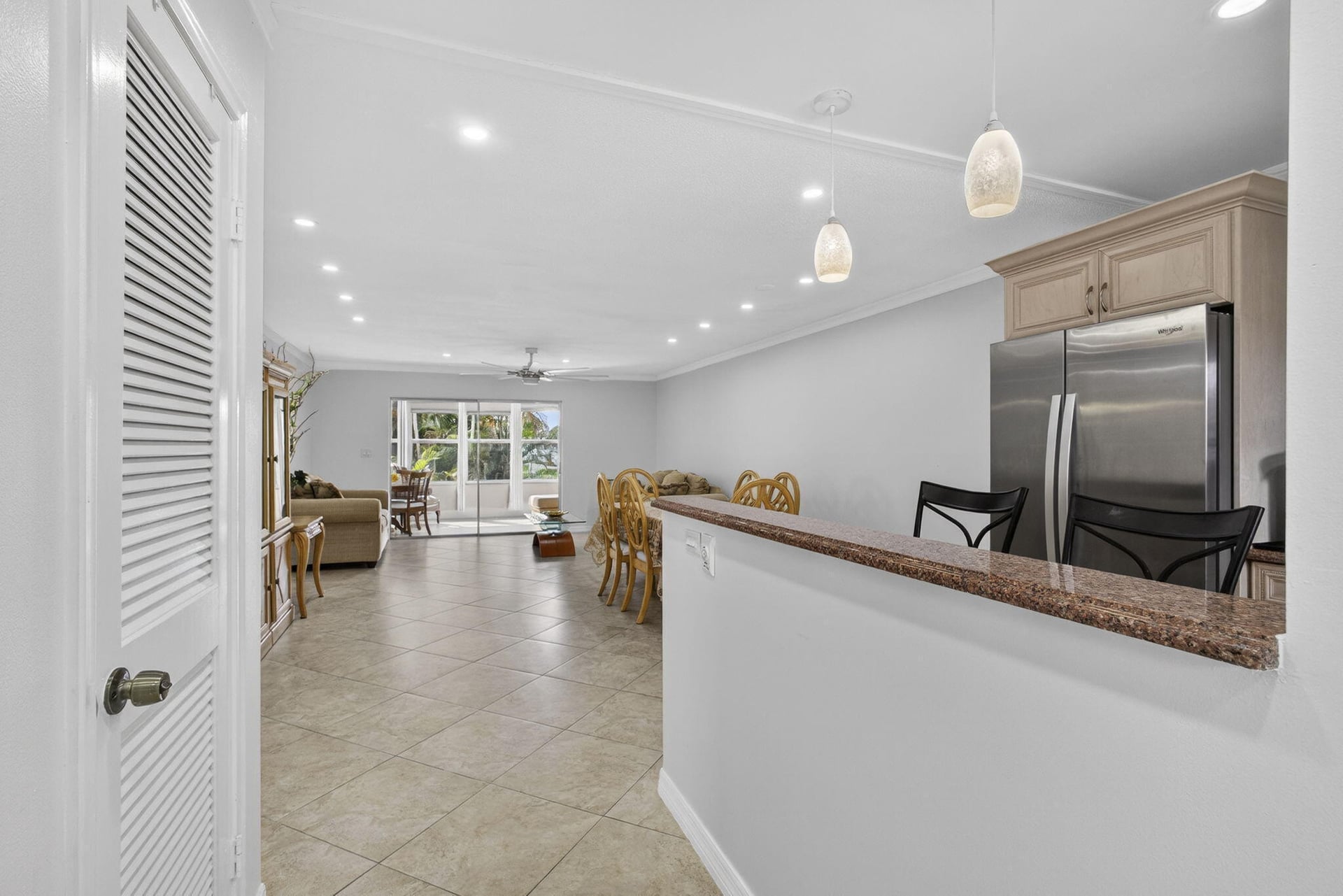 Residence photo 3