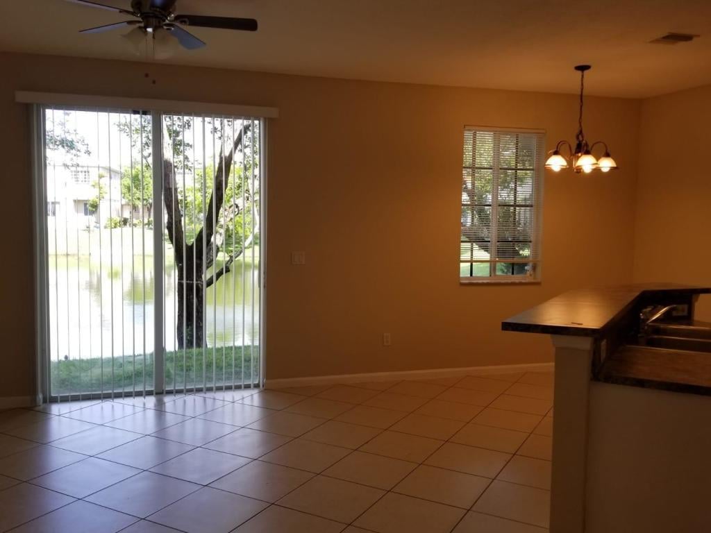  Residence photo 5