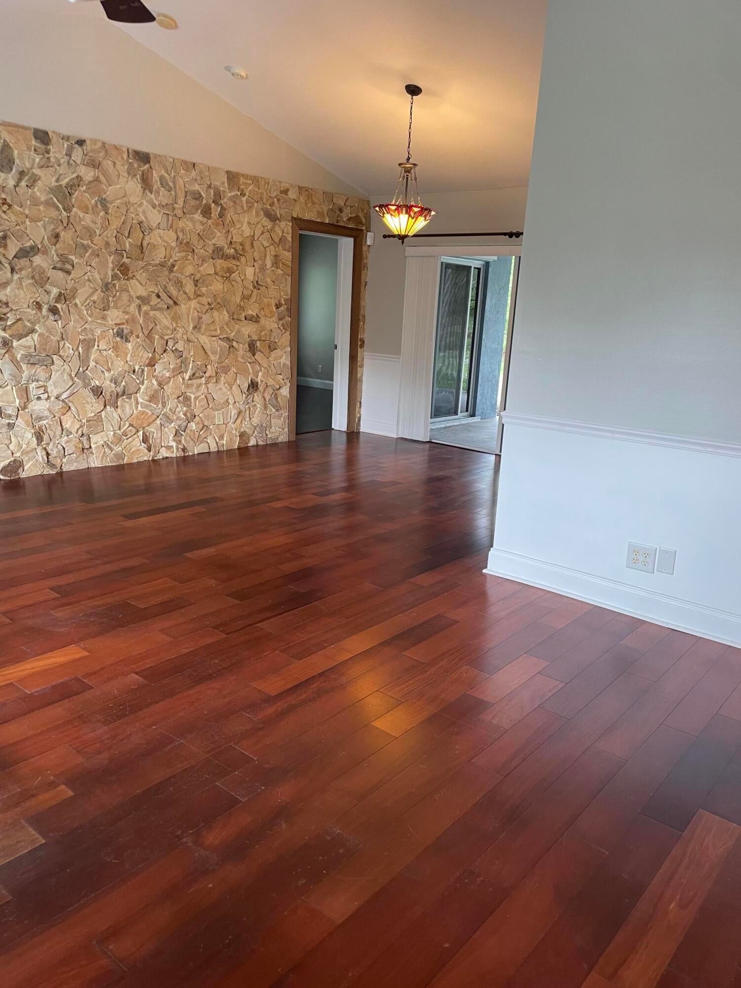 Residence photo 4