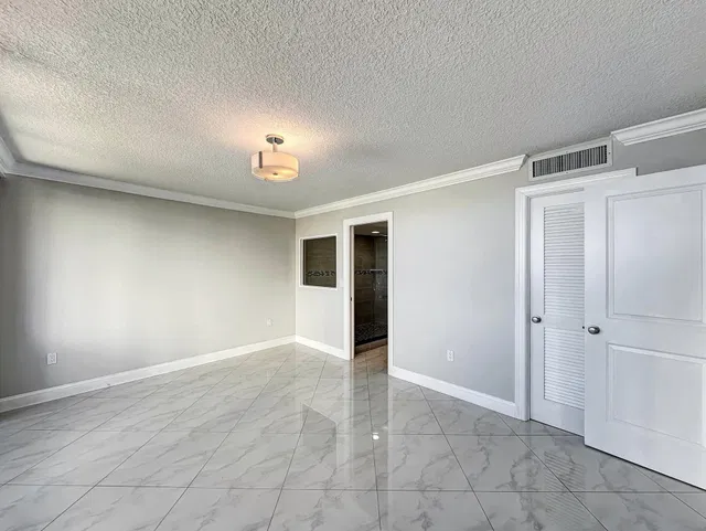 Singer Island Unit 1-501 photo 13