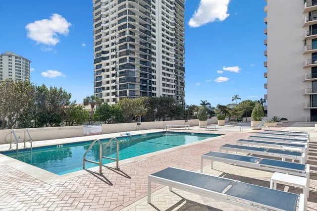 Singer Island Unit 1-501 photo 24